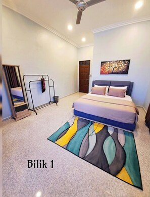 4 bedrooms, iron/ironing board, bed sheets, wheelchair access