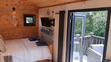 Cabaña | 1 habitación, tabla de planchar con plancha, wifi gratis y ropa de cama