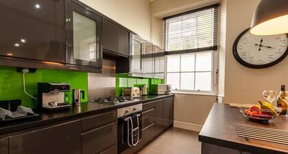 Nelson Manor City Centre Townhouse