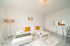 Apartment | 2 bedrooms - Sidlaw View - 3 Bed With Style (Dundee)