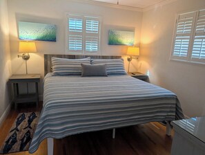 2 habitaciones, escritorio, tabla de planchar con plancha y wifi gratis 