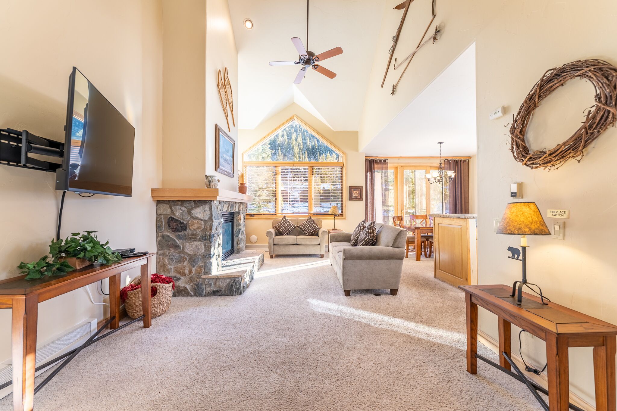 Townhome w/Private Hot Tub, Mountain Views, Walk to Lifts