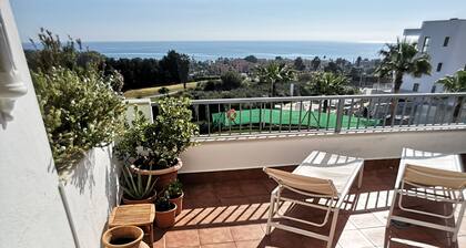 Dona Julia sea and golf view apartment