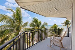 Property grounds - Tom's Spectacular OceanFront 3 Bdrm Endless Atlantic view, Key West Amazing (Key West)
