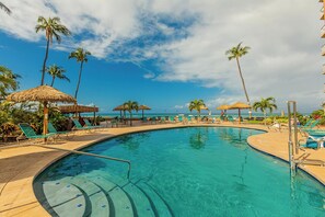 Pool - Royal Kahana 407! Great location and ocean views! (Lahaina)
