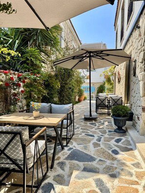 Exterior - Sulty's Alaçatı Köyiçi  (Cesme)