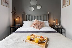 2 chambres, fer et planche à repasser, Wi-Fi gratuit, draps fournis