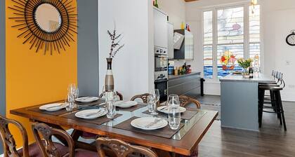 Luxurious 2 Bed Apartment, Free Parking & Netflix