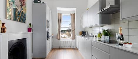Fridge, microwave, oven, dishwasher