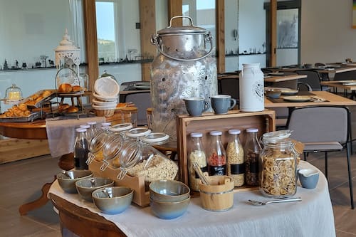 Daily buffet breakfast for a fee