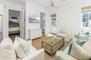 7 soverom, strykejern/-brett, wi-fi (inkludert) og sengetøy