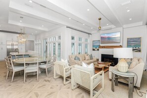 TV connectée, cheminée