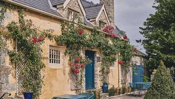 Fachada de la propiedad