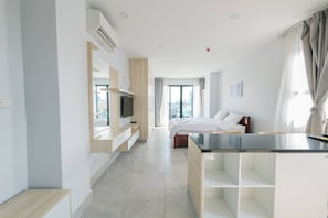 Big Superior Deluxe Suite with Balcony