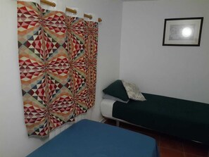 2 chambres, fer et planche à repasser, Wi-Fi gratuit, draps fournis