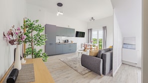 Studio (B 24) | Living area | Flat-screen TV - Apartamenty Sun & Snow Baltic Nova (Wladyslawowo)