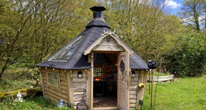 Gillan Creek Retreat is set in a private meadow on the Lizard Peninsula