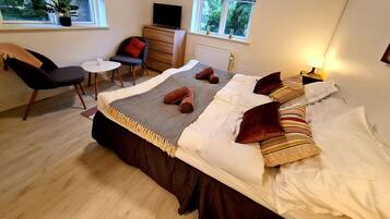Appartamento Business, 2 camere da letto, non fumatori, bagno privato | Biancheria da letto di alta qualità, materassi in memory foam