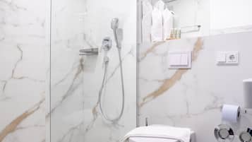 Deluxe Double Room | Bilik Mandi | Pancuran mandi, hulu semburan mandi hujan, pengering rambut