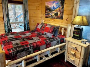 1 bedroom, free WiFi, bed sheets - Million Dollar Mountain View at Bear Den studio! (Ranger)