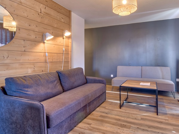 3-room apartment for 6 people | Living area
