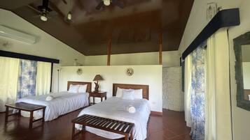 Kahden hengen deluxe-huone (yksi tai kaksi sänkyä) | Vuodevaatteet