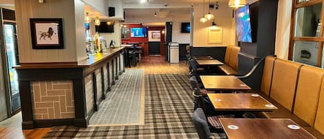 Bar (in der Unterkunft)