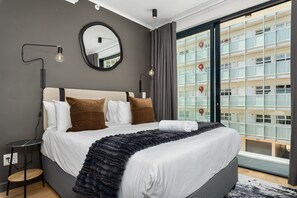 1 chambre, fer et planche à repasser, accès à Internet, literie fournie