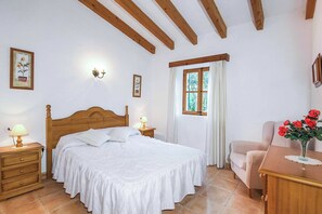 2 bedrooms, WiFi, bed sheets - Can Moranta - Two Bedroom Villa, Sleeps 4 (Alcudia)