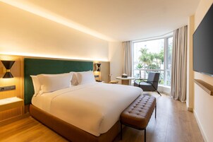 Comfort-værelse - 1 kingsize-seng - ikke-ryger - udsigt til have | Senge med topmadrasser, lydisolering, gratis baby-/barnesenge, sengetøj