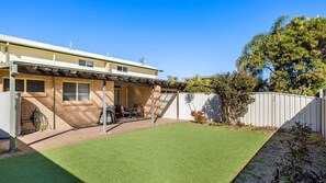 Terrace/patio - Bombora Walking Distance to Fingal Beach- Farm Rd, Fingal Bay (Fingal Bay)