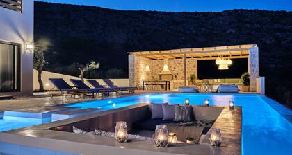Apaggio Luxury Villa - Sea Views & Private Pool