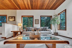 Interior - Talmont Pines 4BR Retreat with HOA Beach Access! (Tahoe City)