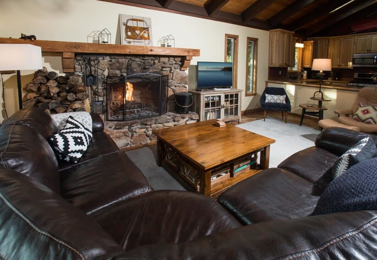 Timberwood Cabin⏐ 3BDR Tahoe Retreat 