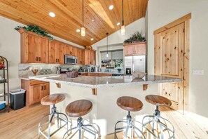 Fridge, microwave, oven, stovetop - Inviting Cabin with Decks, 2 Miles to Lake Tahoe! (Kings Beach)