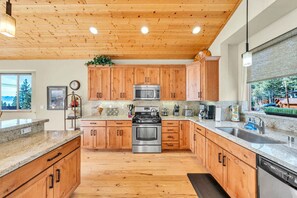 Fridge, microwave, oven, stovetop - Inviting Cabin with Decks, 2 Miles to Lake Tahoe! (Kings Beach)