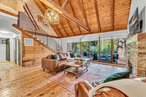 The Rigi Chalet | HOA Beach Access/Close to town!