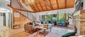 The Rigi Chalet | HOA Beach Access/Close to town!