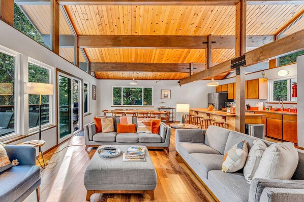 TV, fireplace - Carnelian Bay Retreat with Deck & Bonus Room (Carnelian Bay)