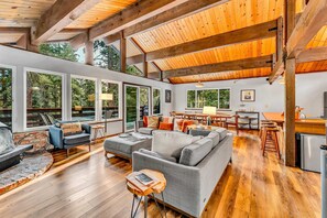 TV, fireplace - Carnelian Bay Retreat with Deck & Bonus Room (Carnelian Bay)