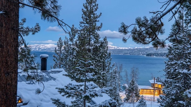 Property grounds - Tahoe Vista Retreat with Lake View- Walk to beach! (Tahoe Vista)
