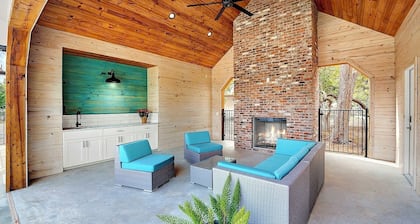 Modern Cabin Trio