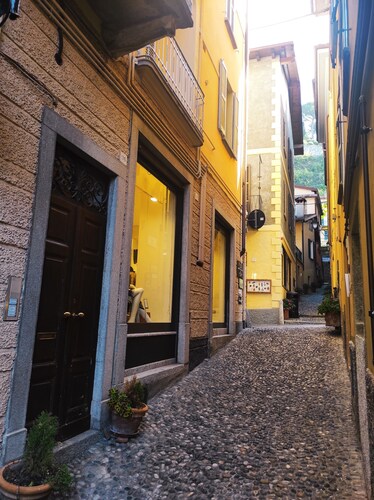 Casa De Pellegrin Bellagio Lake Como<br>Apartment in the historic village of Bellagio