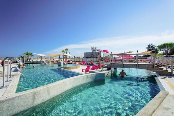 Pool - Relaxing home in water park (Sérignan)