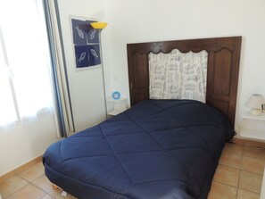 1 chambre, fer et planche à repasser, Wi-Fi gratuit