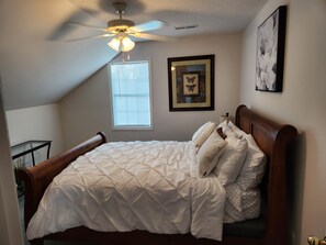 5 habitaciones, escritorio, tabla de planchar con plancha y wifi gratis
