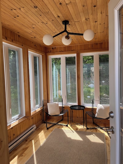 Cozy cottage with jacuzzi and access to lake