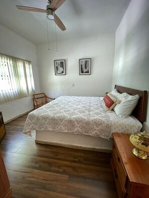 Basic House | 3 bedrooms, iron/ironing board, free WiFi, bed sheets