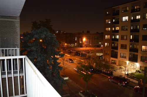 Lovely Condo in Toronto