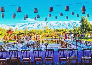 Espace banquet en plein air